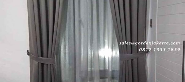 gambar gorden jendela minimalis warna grey project di Cibubur id4231
